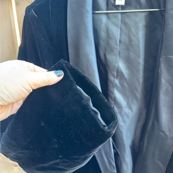 Gorgeous Black Velvet Blazer Sz 16 - EUC - Picture 4 of 13